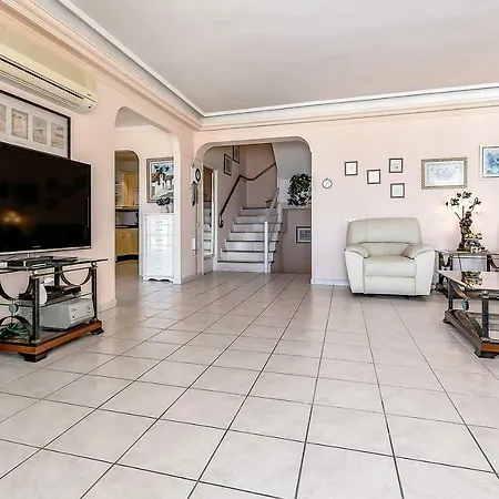 Luxury In Costa Adeje * 阿德耶
