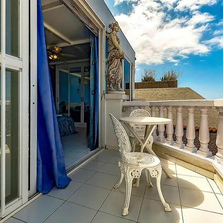Luxury In Costa Adeje 别墅 *